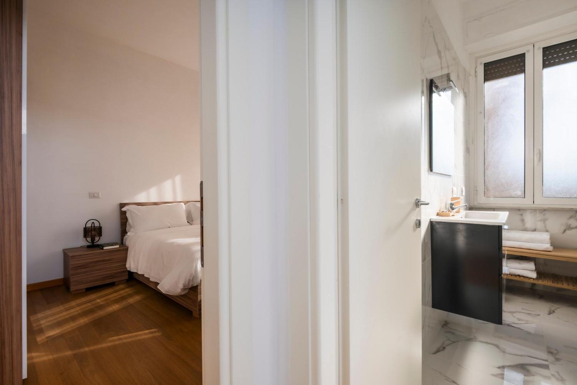 Apartment Vatican Walls